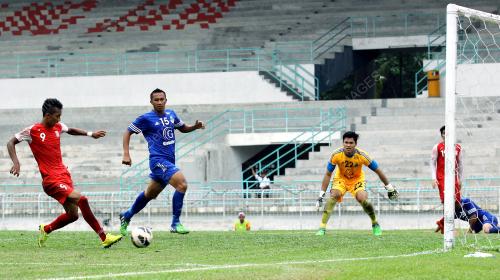 KL58_31072015_BOLA