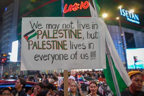 PROTES JALAN-JALAN PALESTIN