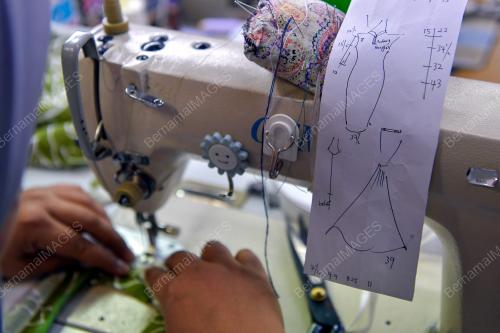 TEMPAHAN JAHIT BAJU RAYA