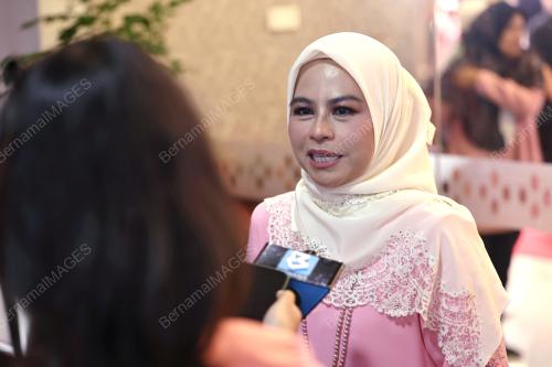 DATUK SERI DR NORAINI AHMAD