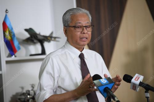 DATUK SERI ISMAIL SABRI YAAKOB