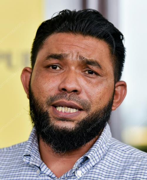 MUHAMMAD AZRI WAN DERIS