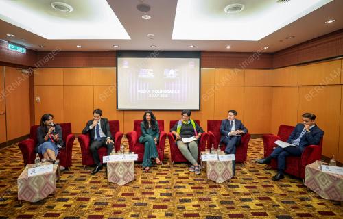 MEDIA ROUNDTABLE