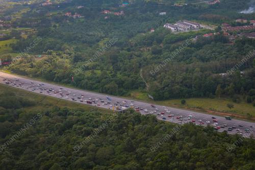 TINJAUAN TRAFIK