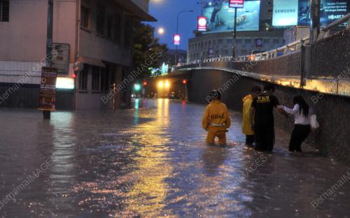 KL59_10042013_BANJIR