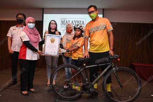 AHMAD UZAIR AHMAD SYAUQI