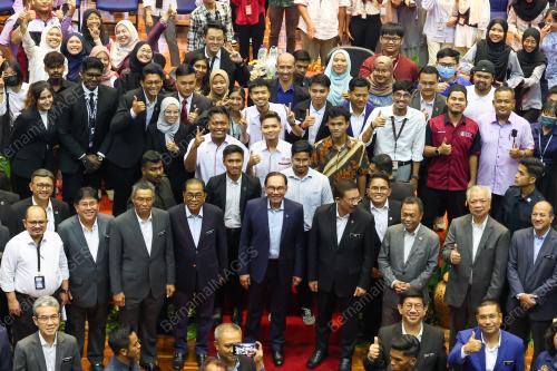 DATUK SERI ANWAR IBRAHIM