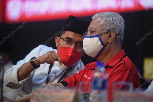 DATUK SERI ISMAIL SABRI YAAKOB