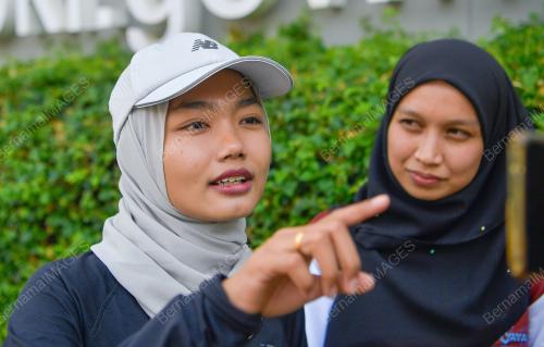 BAHANG ISTIADAT PERTABALAN