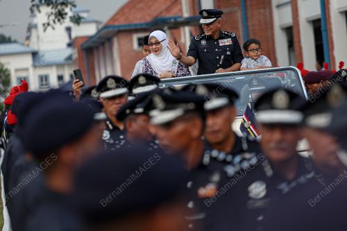 TAN SRI ACRYl SANI ABDULLAH SANI