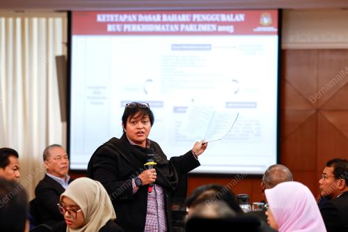 DATUK SERI AZALJNA OTHMAN SAID