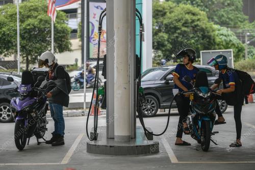 TINJAUAN PETROL RON 95