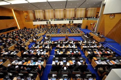 KL59_25102013_BAJET