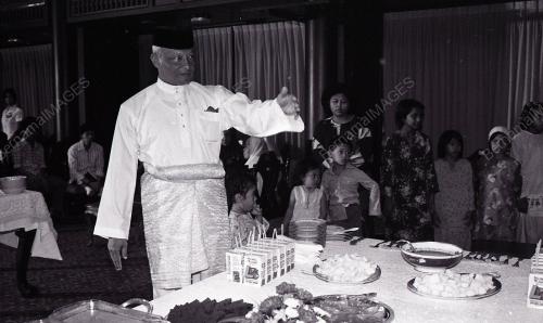 SULTAN AHMAD SHAH AL-MUSTAIN BILLAH