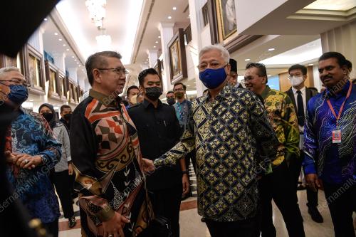 DATUK SERI ISMAIL SABRI YAAKOB
