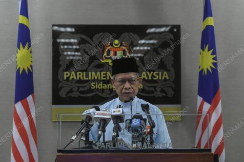 DATUK SERI MUSTAPA MOHAMED