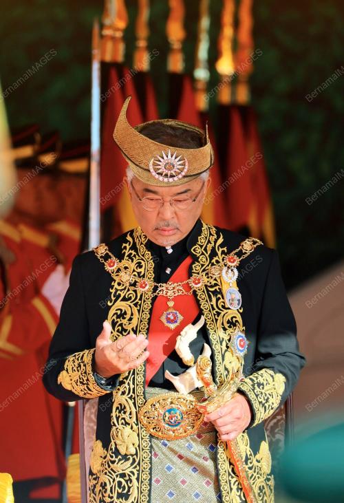 AL-SULTAN ABDULLAH RI'AYATUDDIN AL-MUSTAFA BILLAH SHAH