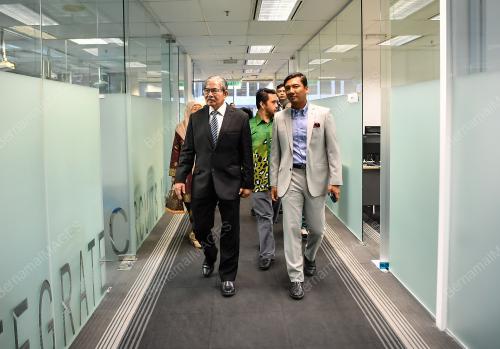 TAN SRI MAZLAN LAZIM