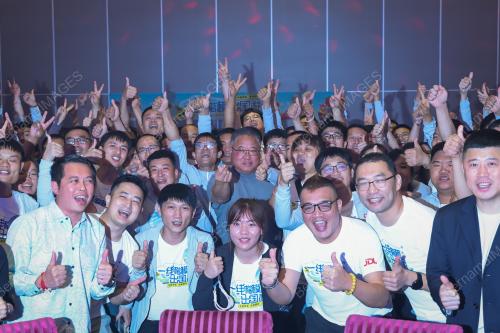 DATUK SERI TIONG KING SING