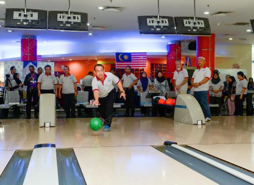 KL59_31102015_ANGKASA_BOWLING