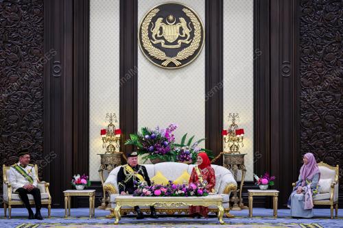 HARI KEPUTERAAN