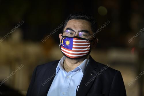 DATUK SERI DR MUJAHID YUSOF