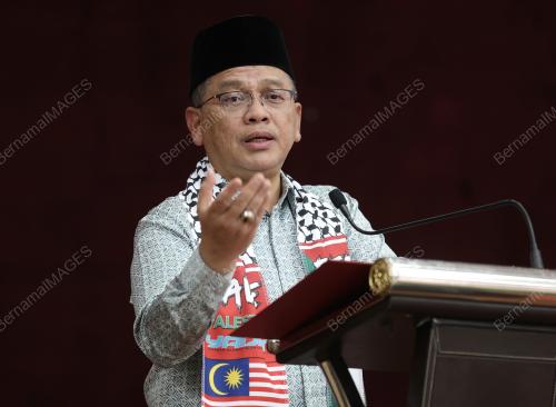 SENATOR DATUK DR MOHD NA'IM MOKHTAR