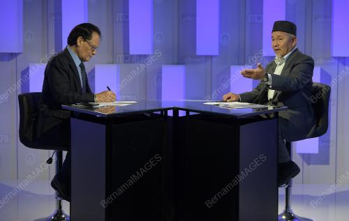 DATUK TUAN IBRAHIM TUAN MAN