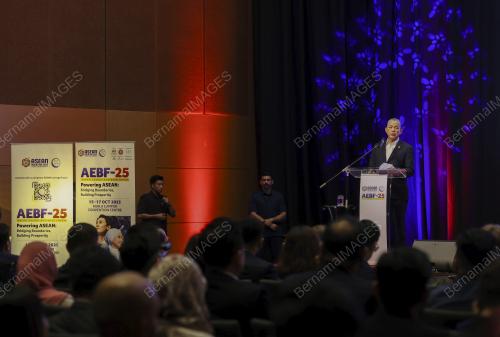DATUK SERI FADILLAH YUSOF