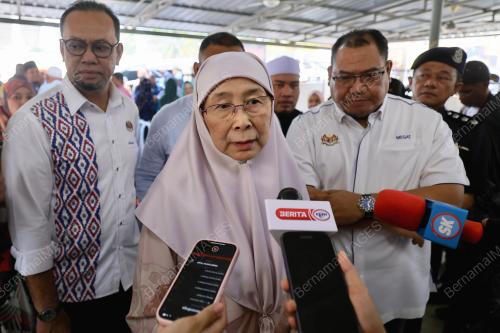 DATUK SERI DR WAN AZIZAH WAN ISMAIL