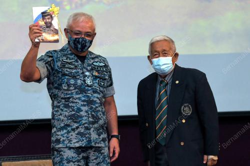 TAN SRI AFFENDI BUANG