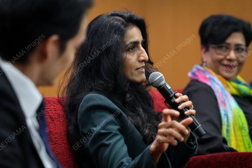 DR. AYESHA KHANNA