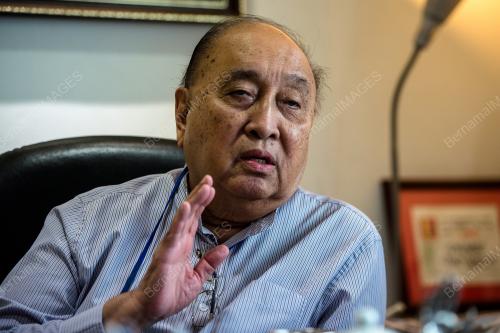 TAN SRI ROBERT PHANG