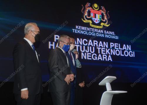 DATUK SERI DR ADHAM BABA