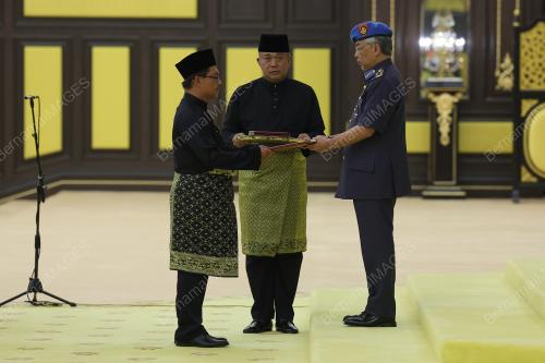 AL-SULTAN ABDULLAH RI'AYATUDDIN AL-MUSTAFA BILLAH SHAH