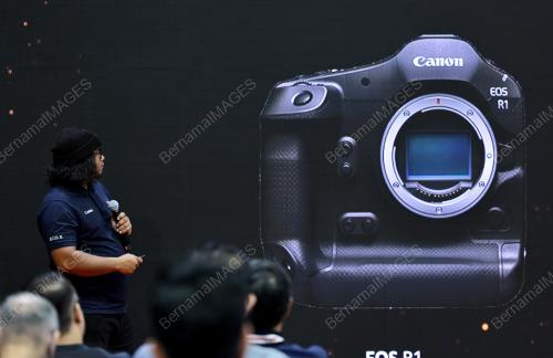 PENGENALAN ESKLUSIF CAMERA CANON EOS R1