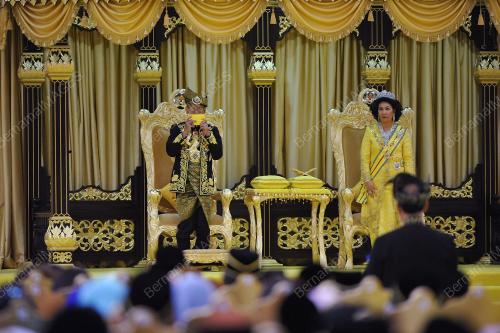 KL60_11042012_AGONG