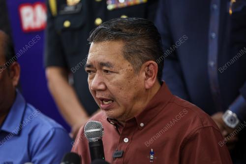 DATUK SERI SALAHUDDIN AYUB