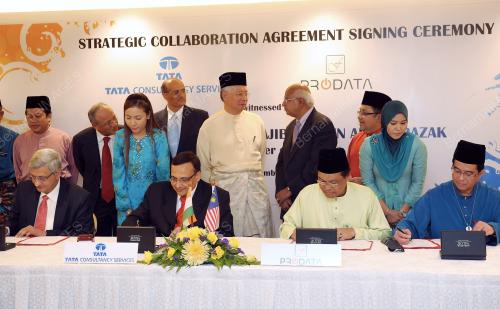 DATUK SERI MOHD NAJIB TUN ABDUL RAZAK