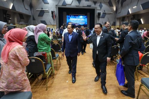 DATUK SERI ALEXANDER NANTA LINGGI