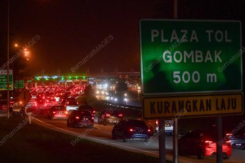 TINJAUAN ALIRAN TRAFIK LEBUHRAYA KARAK