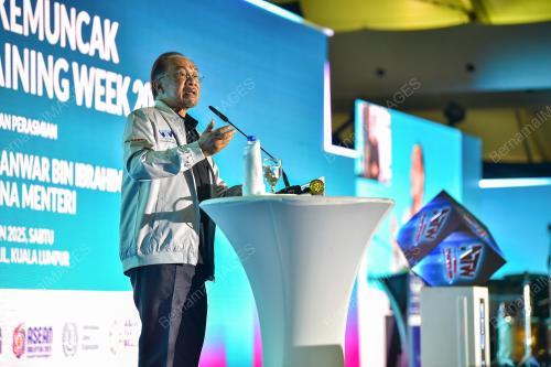 DATUK SERI ANWAR IBRAHIM