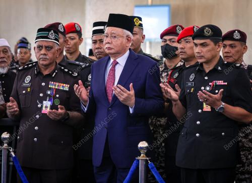 DATUK SERI NAJIB TUN RAZAK
