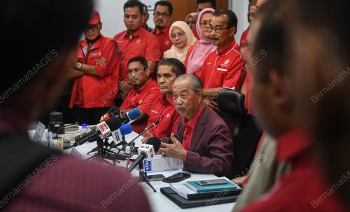 TAN SRI MUHYIDDIN YASSIN