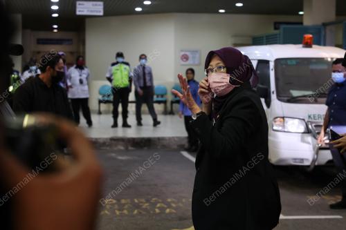 DR ZALIHA MUSTAFA