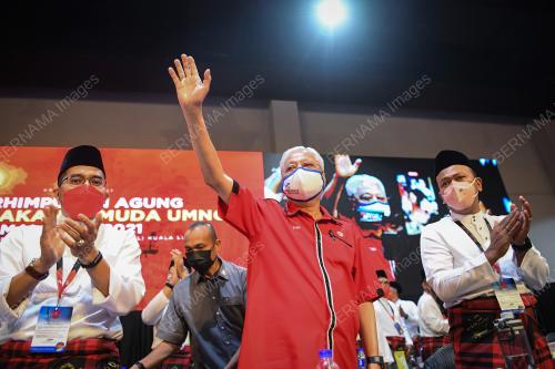 DATUK SERI ISMAIL SABRI YAAKOB