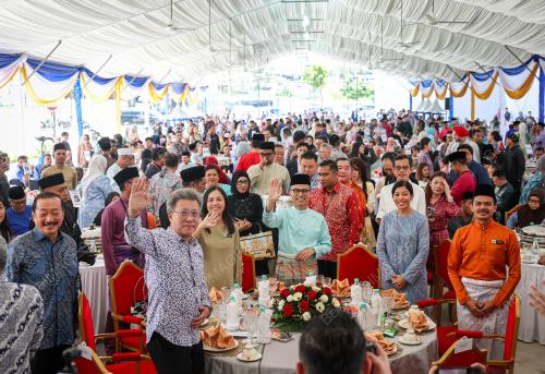 DATUK FAHMI FADZIL