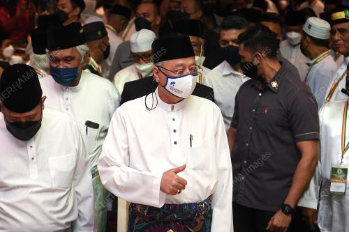 DATUK SERI ISMAIL SABRI YAAKOB