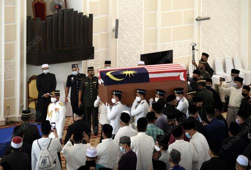 ALLAHYARHAMAH TUN RAHAH MOHAMED NOAH
