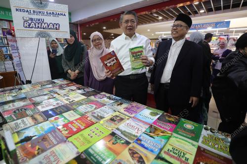 DATUK SERI SALAHUDDIN AYUB